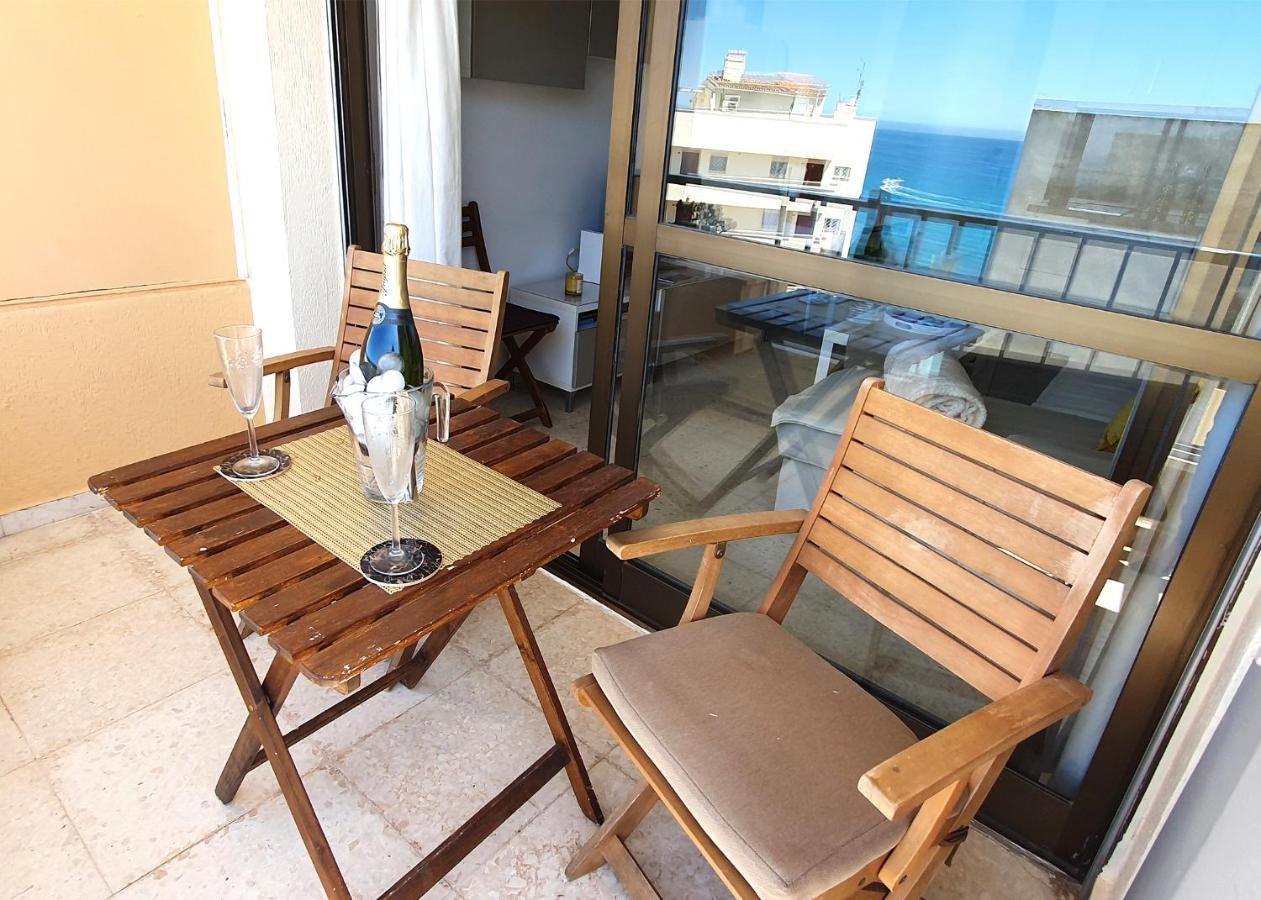 Beachfront Studio Apartment มาร์เบยา ภายนอก รูปภาพ